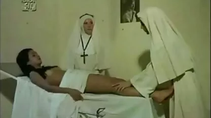Mulheres maduras em meias corpo acariciando vagina anal romântico