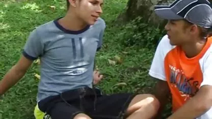 Vender a videos de sexo gratis romantico prostituta de acordo com o trio para obter dinheiro