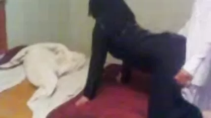 Bronzeada prostituta recebe sexo video romantico anal em chicken