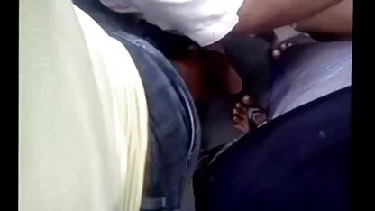 Cara jovem acariciando e beijando porno nacional romantico loira magra