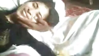 Dryuchi dois barris sexo video romantico em esmagamento russo Peitos grandes