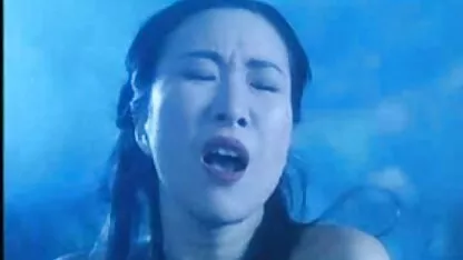 Dando um homem um belo boquete para o Ano sexoromantico Novo 2019