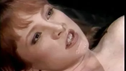 Ele veio pornô doido romântico visitar um amigo e encontrar sua filha