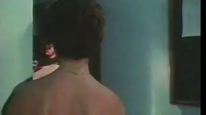 A massagem termina com intimidade vídeo pornô brasileiro romântico