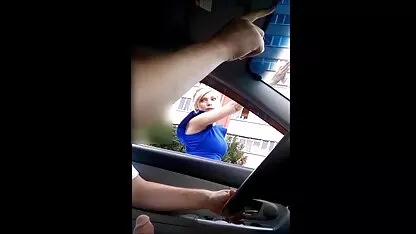 O preto video romantico de sexo fode a loira com um forte tesão