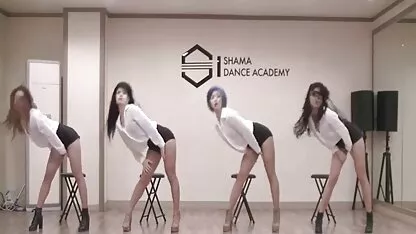 Ela terminou seu rosto depois de analromantico sexo interracial